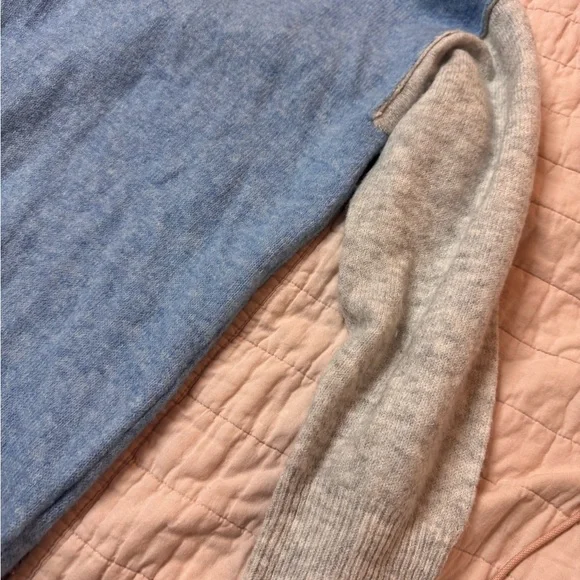 Vince Camuto Light Blue and Gray Crew Neck Sweater - Picture 4 of 7